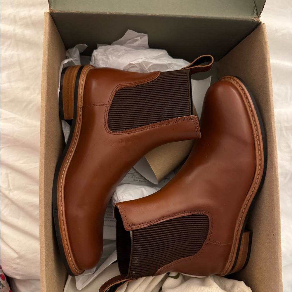 Nisolo Chestnut Leather Ankle Boots